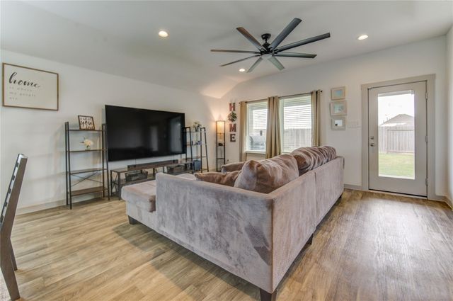 403 Rain Water Lane, Baytown, TX 77523