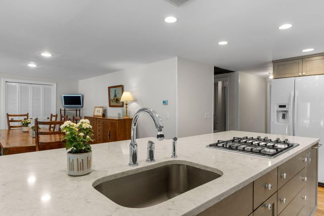 41 Farm Lane, South Dennis, MA 02660