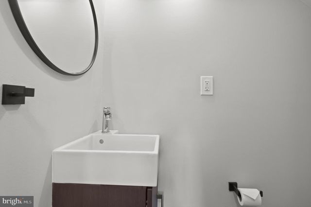 111 E LAFAYETTE AVE, Baltimore, MD 21202