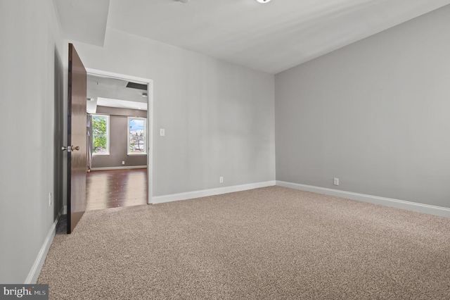 111 E LAFAYETTE AVE, Baltimore, MD 21202