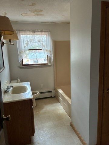 64 Loiselle Ave, Fitchburg, MA 01420