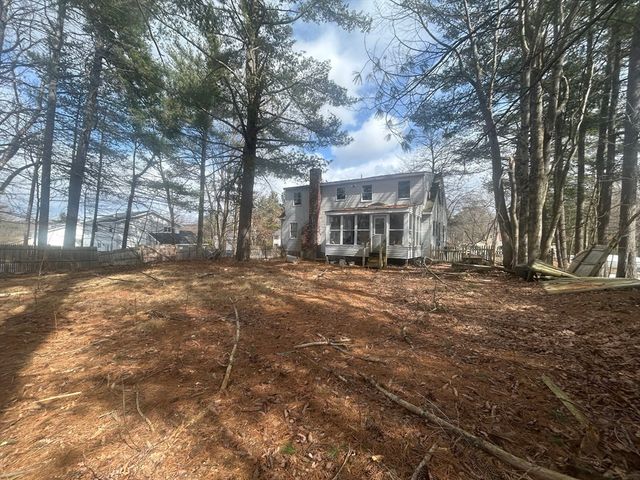 64 Loiselle Ave, Fitchburg, MA 01420