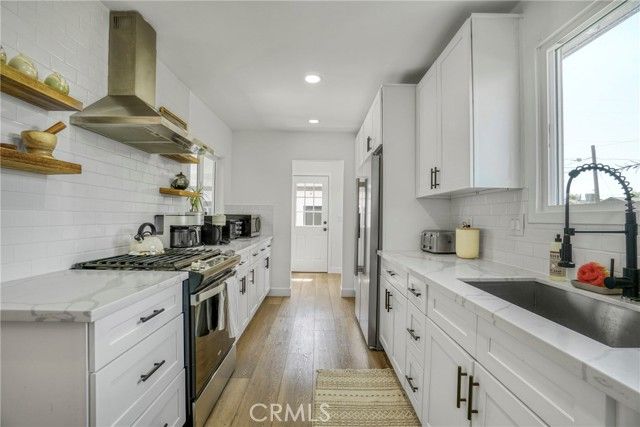 8102 Willis Ave, Panorama City (los Angeles), CA 91402