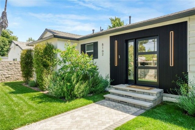 8102 Willis Ave, Panorama City (los Angeles), CA 91402