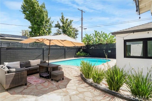 8102 Willis Ave, Panorama City (los Angeles), CA 91402