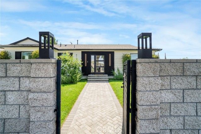 8102 Willis Ave, Panorama City (los Angeles), CA 91402