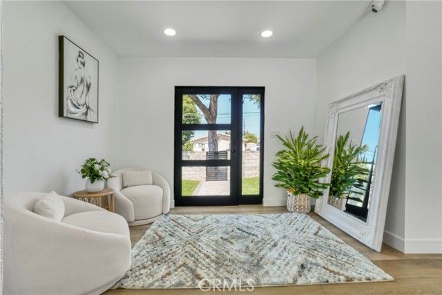 8102 Willis Ave, Panorama City (los Angeles), CA 91402