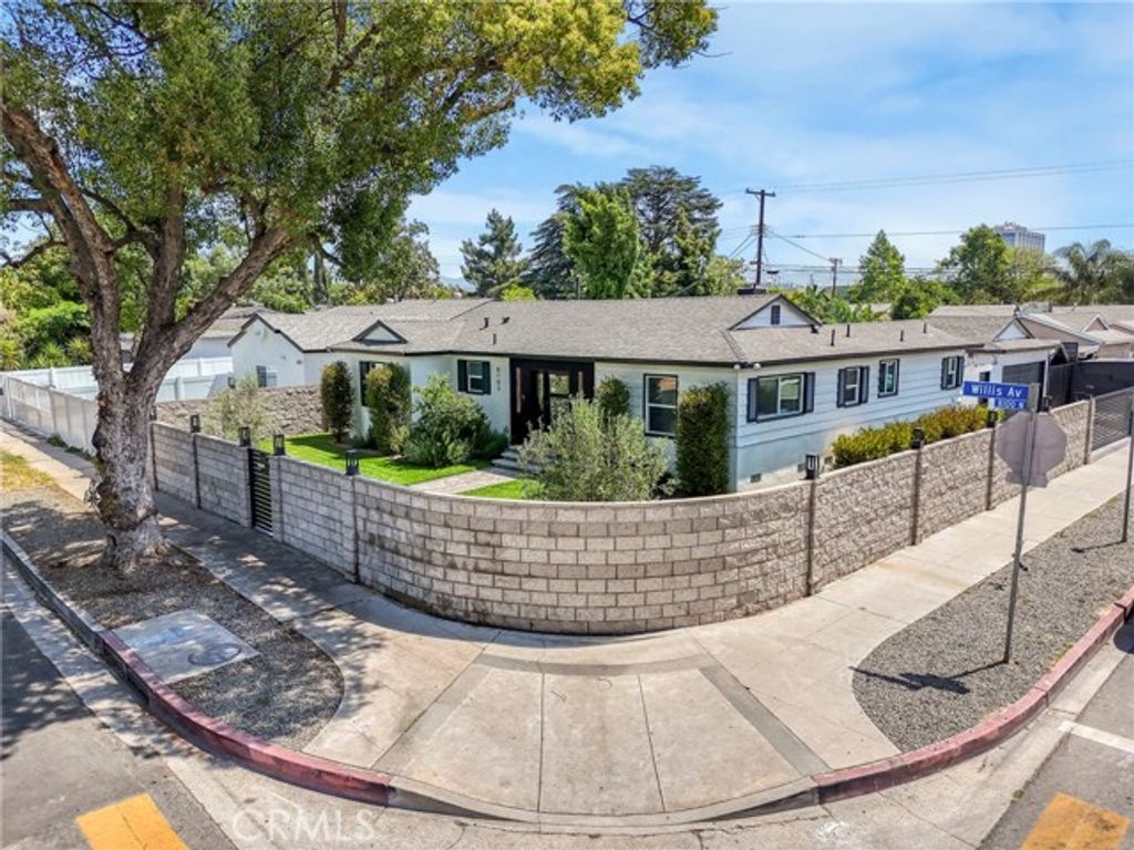 8102 Willis Ave, Panorama City (los Angeles), CA 91402