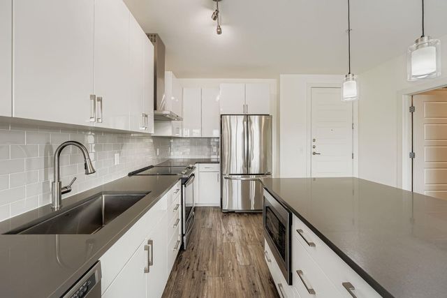 6444 Burnet RD 505, Austin, TX 78757