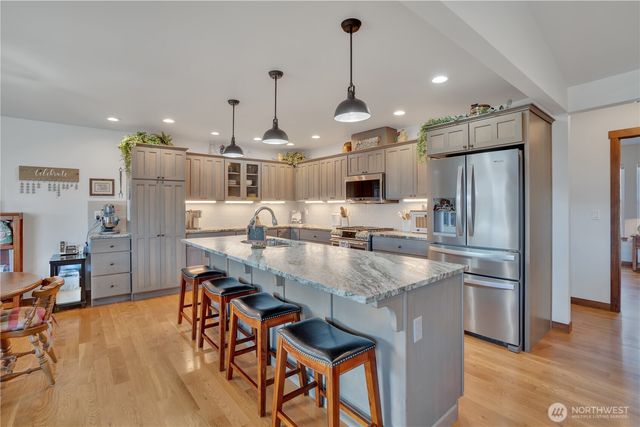 647 S Newton Avenue, East Wenatchee, WA 98802