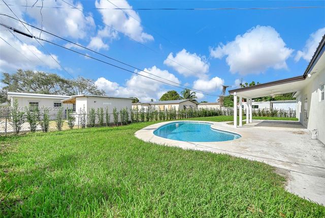 20030 Island Rd, Cutler Bay, FL 33189