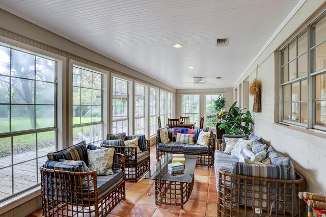 5400 Florida Chapel Road, Fayetteville, TX 78940
