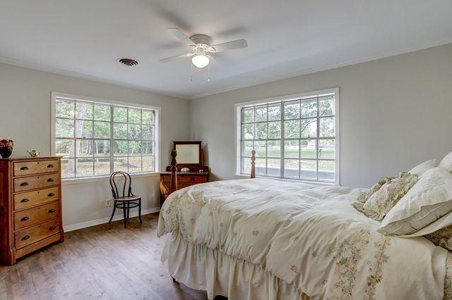 5400 Florida Chapel Road, Fayetteville, TX 78940