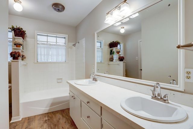 5400 Florida Chapel Road, Fayetteville, TX 78940