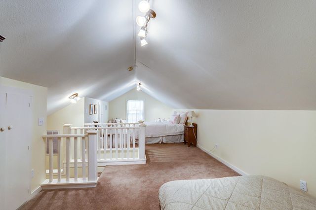5400 Florida Chapel Road, Fayetteville, TX 78940