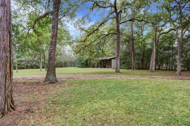 5400 Florida Chapel Road, Fayetteville, TX 78940