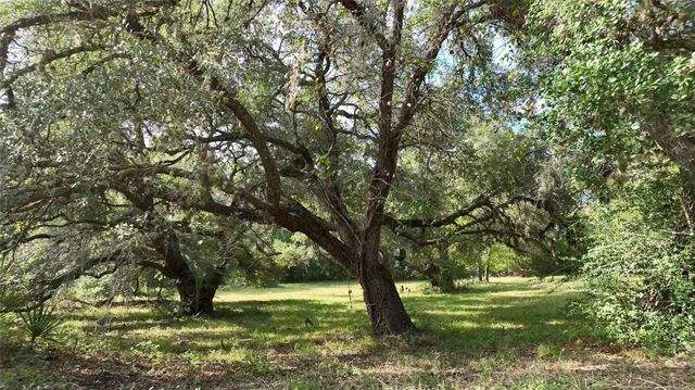 5400 Florida Chapel Road, Fayetteville, TX 78940