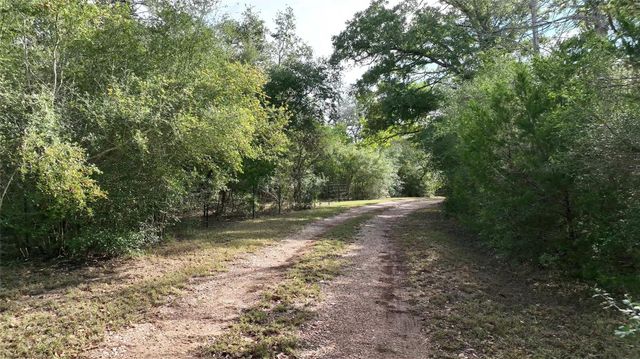 5400 Florida Chapel Road, Fayetteville, TX 78940