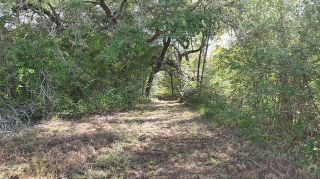5400 Florida Chapel Road, Fayetteville, TX 78940