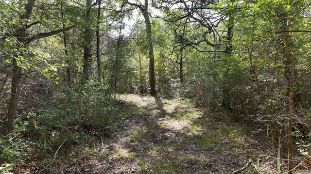 5400 Florida Chapel Road, Fayetteville, TX 78940