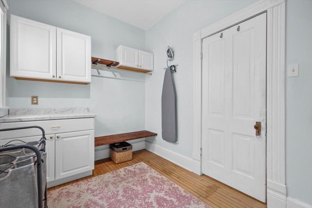 615 E Otjen STREET, Milwaukee, WI 53207