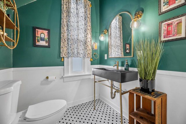 615 E Otjen STREET, Milwaukee, WI 53207