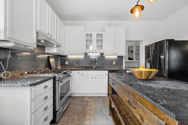 615 E Otjen STREET, Milwaukee, WI 53207