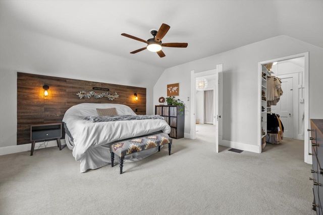 615 E Otjen STREET, Milwaukee, WI 53207