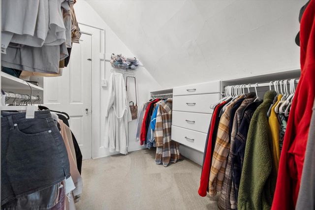 615 E Otjen STREET, Milwaukee, WI 53207