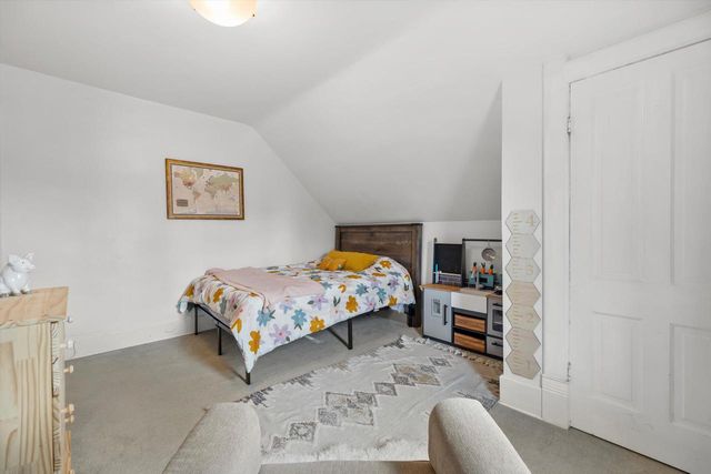 615 E Otjen STREET, Milwaukee, WI 53207