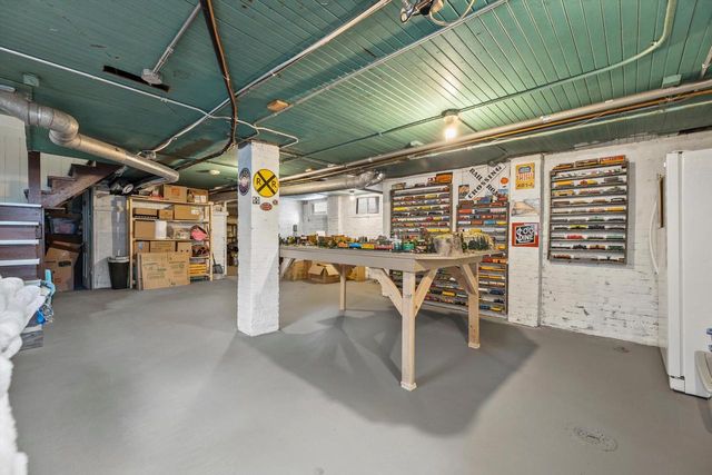 615 E Otjen STREET, Milwaukee, WI 53207