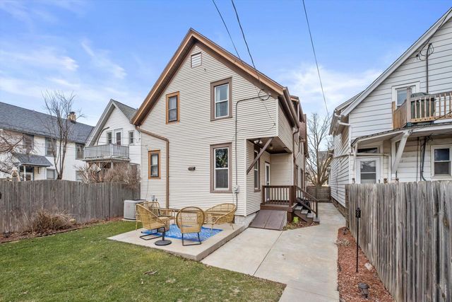 615 E Otjen STREET, Milwaukee, WI 53207