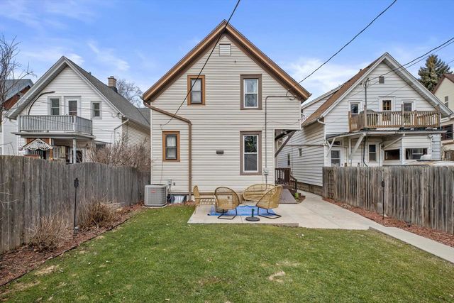 615 E Otjen STREET, Milwaukee, WI 53207