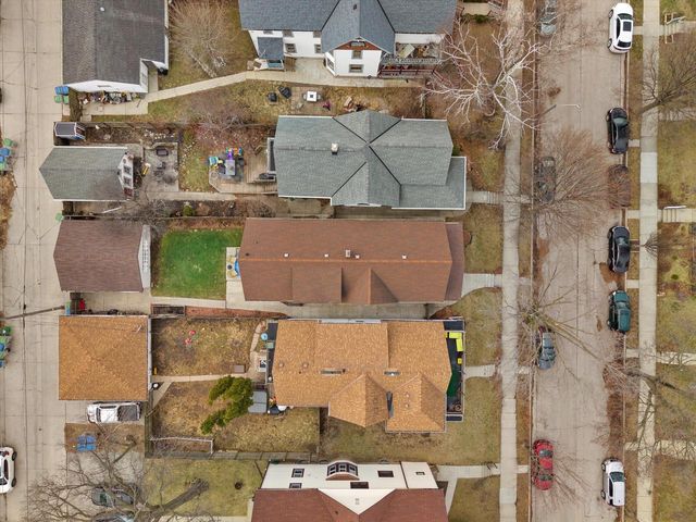 615 E Otjen STREET, Milwaukee, WI 53207