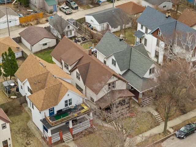 615 E Otjen STREET, Milwaukee, WI 53207