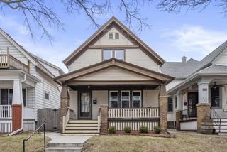 615 E Otjen STREET, Milwaukee, WI 53207