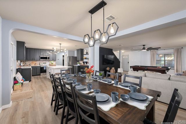 9811 Magnolia, San Antonio, TX 78251