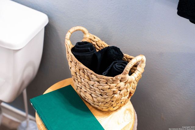 9811 Magnolia, San Antonio, TX 78251