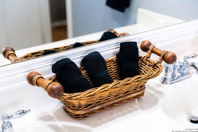 9811 Magnolia, San Antonio, TX 78251