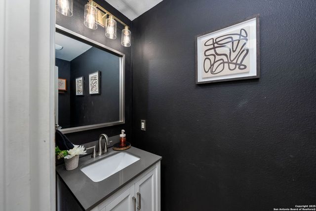 9811 Magnolia, San Antonio, TX 78251