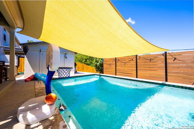 9811 Magnolia, San Antonio, TX 78251