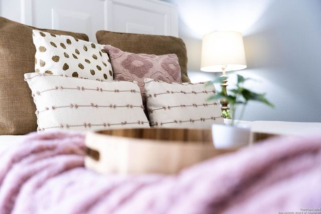 9811 Magnolia, San Antonio, TX 78251