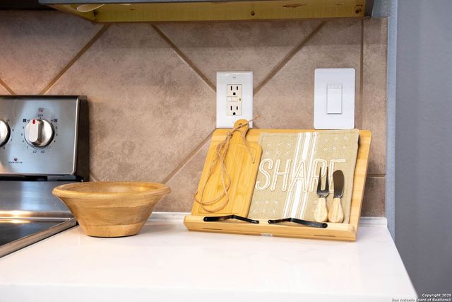 9811 Magnolia, San Antonio, TX 78251