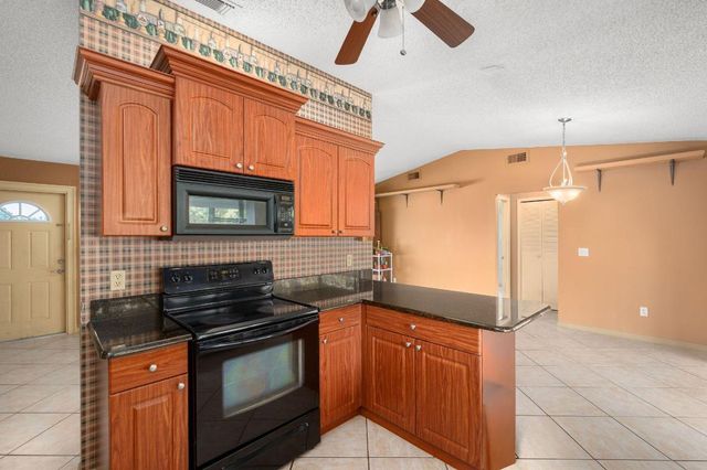 1657 SE Sandia Drive, Port St. Lucie, Port St Lucie, FL 34953