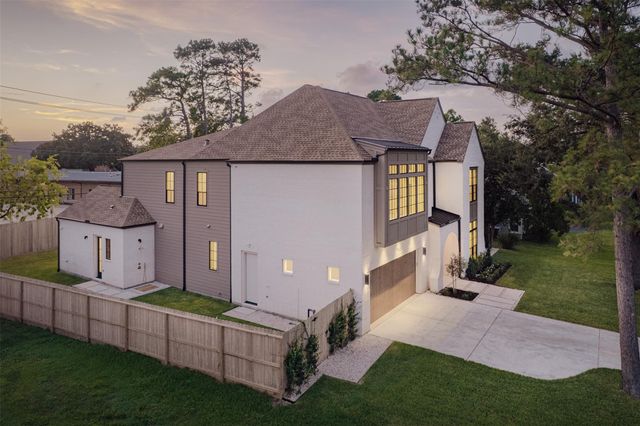 765 Sue Barnett Drive, Houston, TX 77018