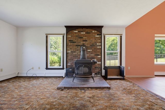 22 Purgatory Road, Sutton, MA 01590