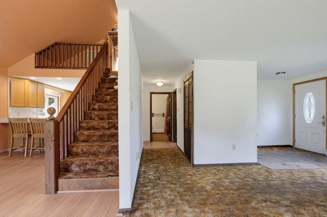 22 Purgatory Road, Sutton, MA 01590