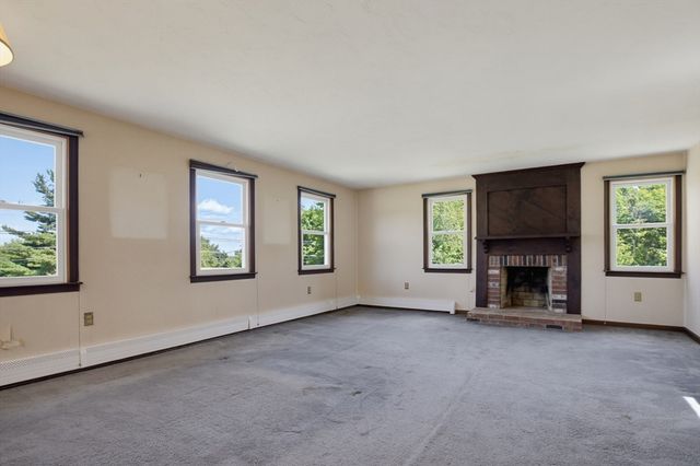 22 Purgatory Road, Sutton, MA 01590