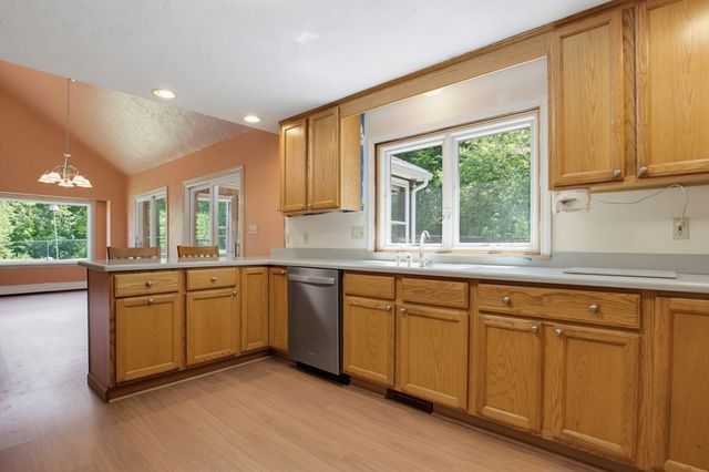 22 Purgatory Road, Sutton, MA 01590