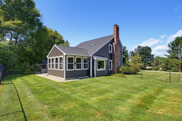 22 Purgatory Road, Sutton, MA 01590